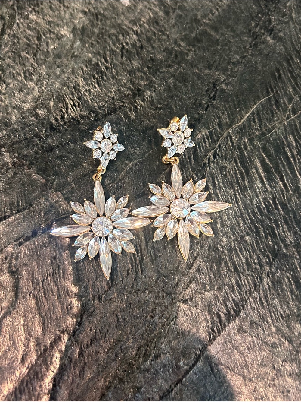 Vintage J.Crew Floral Rhinestone Statement Drop Earrings ✨